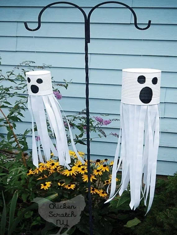 Hanging and Jangling Ghosts - Halloween design ideas